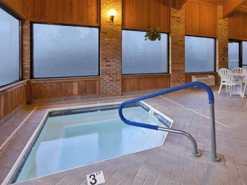 Quality Inn Marshall Near I-69 Esterno foto